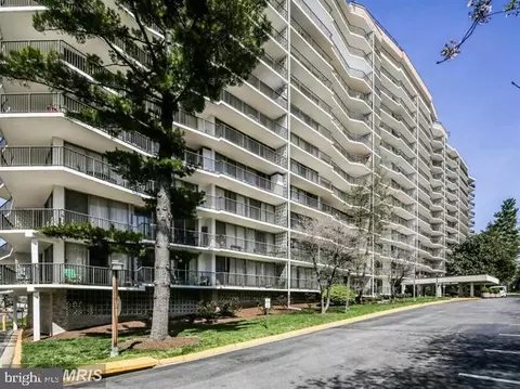 3333 University Blvd W #304, Kensington, MD 20895