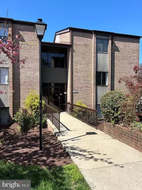 19034 Mills Choice Rd #4, Montgomery Village, MD 20886