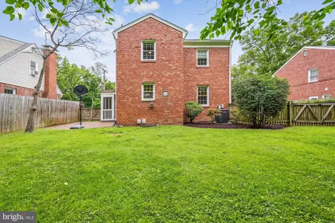 Exterior - 1918 Brisbane St, Silver Spring, MD 20902 photo 17 of 25