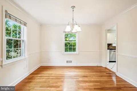 Dining - 1918 Brisbane St, Silver Spring, MD 20902 photo 2 of 2