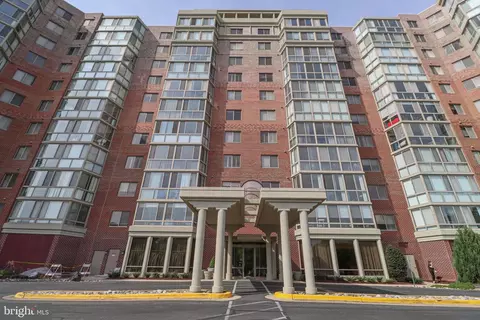 3100 N Leisure World Blvd #425, Silver Spring, MD 20906