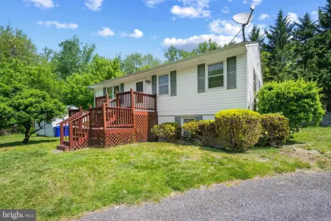 18305 Brooke Rd, Sandy Spring, MD 20860 photo 2