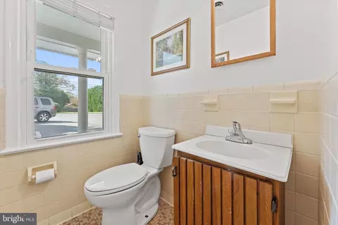 610 Valley Brook Dr, Silver Spring, MD 20904 photo 49