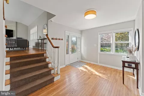 610 Valley Brook Dr, Silver Spring, MD 20904 photo 3