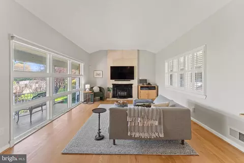 610 Valley Brook Dr, Silver Spring, MD 20904 photo 6