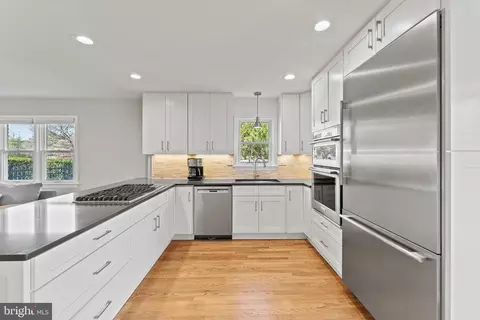 610 Valley Brook Dr, Silver Spring, MD 20904 photo 13