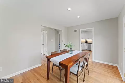 610 Valley Brook Dr, Silver Spring, MD 20904 photo 9