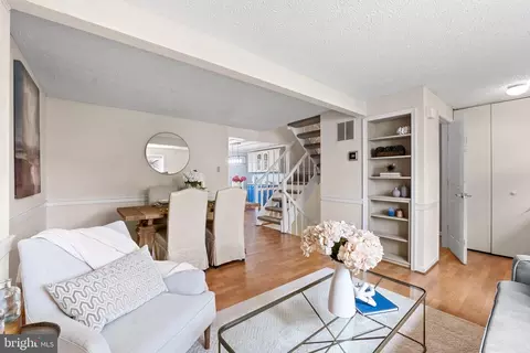 25623 Coltrane Dr, Damascus, MD 20872 photo 4