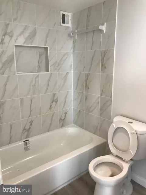 Bath - 8830 Piney Branch Rd #1210, Silver Spring, MD 20903 photo 1 of 2