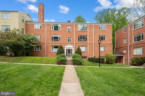10411 Montrose Ave #202, Bethesda, MD 20814