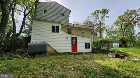 13918 Crest Hill Ln, Silver Spring, MD 20905 photo 4
