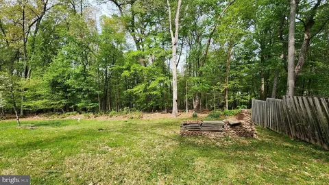 13918 Crest Hill Ln, Silver Spring, MD 20905 photo 5