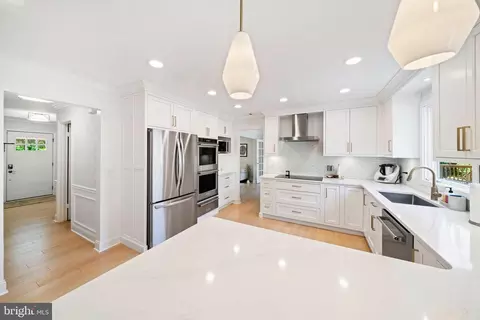 Kitchen - 14628 Cutstone Way, Silver Spring, MD 20905 photo 4 of 5