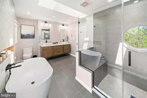 Bath - 14628 Cutstone Way, Silver Spring, MD 20905 photo 1 of 6