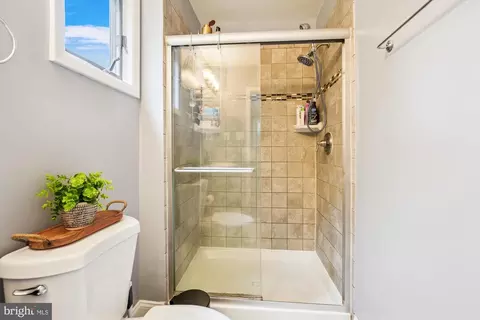 15109 Watergate Rd, Silver Spring, MD 20905 photo 23