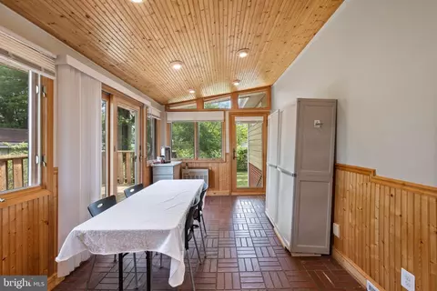 916 Hyde Rd, Silver Spring, MD 20902 photo 6