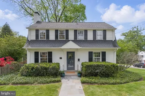 5708 Harwick Rd, Bethesda, MD 20816