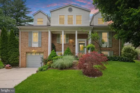 9504 Kingsley Ave, Bethesda, MD 20814
