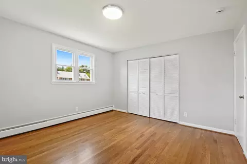 Bedroom - 26105 Cornor Dr, Damascus, MD 20872 photo 4 of 6