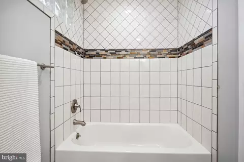 Bath - 26105 Cornor Dr, Damascus, MD 20872 photo 2 of 4