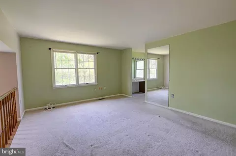 Living - 14417 Jaystone Dr, Silver Spring, MD 20905 photo 7 of 8