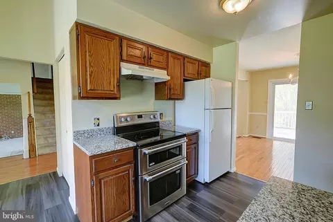 Kitchen - 14417 Jaystone Dr, Silver Spring, MD 20905 photo 2 of 3