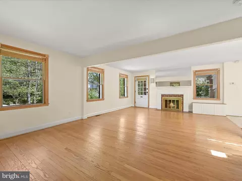 702 Gist Ave, Silver Spring, MD 20910 photo 6