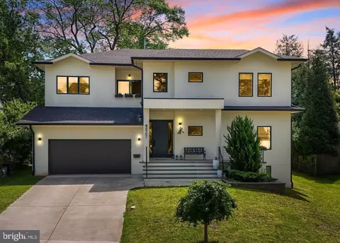 8507 Rayburn Rd, Bethesda, MD 20817