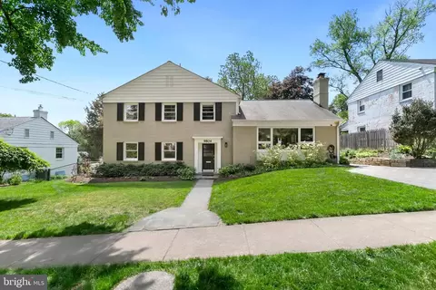 9804 Singleton Dr, Bethesda, MD 20817
