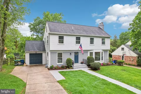 11710 Magruder Ln, Rockville, MD 20852