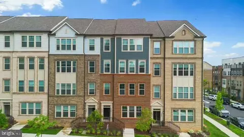 136 Salinger Dr #136, Gaithersburg, MD 20878