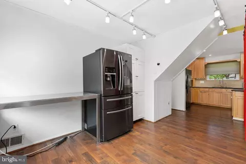 1822 Tilton Dr, Silver Spring, MD 20902 photo 6
