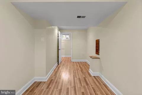 Entry Way - 2 Oxley Square Rd, Gaithersburg, MD 20877 photo 5 of 5