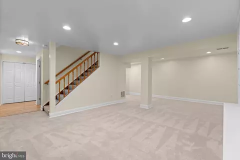 Living - 2 Oxley Square Rd, Gaithersburg, MD 20877 photo 8 of 10