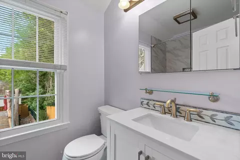 Bath - 2 Oxley Square Rd, Gaithersburg, MD 20877 photo 4 of 5