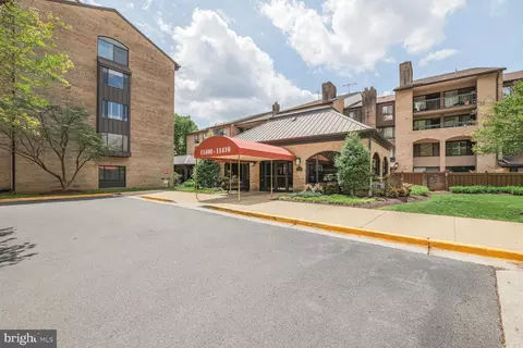 11400 Strand Dr #R-316, Rockville, MD 20852