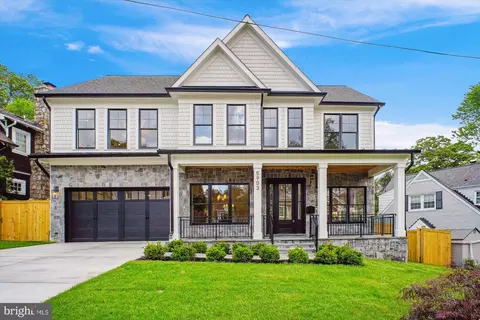 5903 Carlton Ln, Bethesda, MD 20816