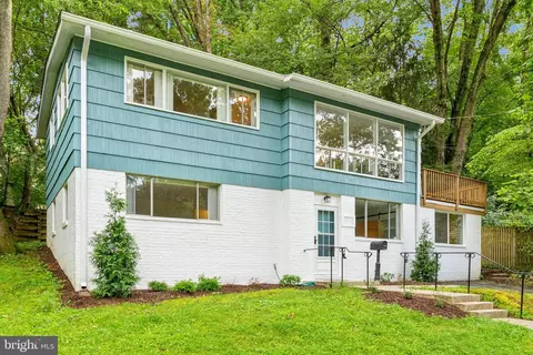 4008 Wexford Dr, Kensington, MD 20895