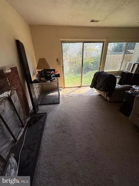 17427 Hughes Rd, Poolesville, MD 20837 photo 4