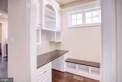 Entry Way - 13501 Moonlight Trail Dr, Silver Spring, MD 20906 photo 6 of 17