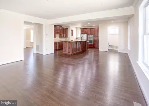 Living - 13501 Moonlight Trail Dr, Silver Spring, MD 20906 photo 4 of 5