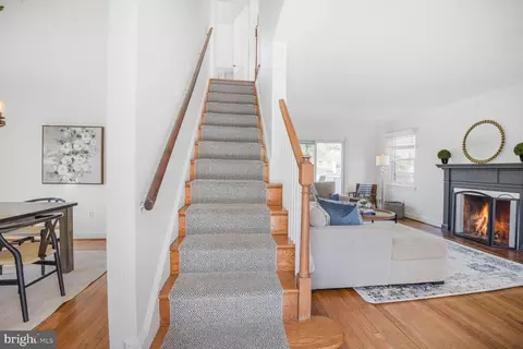 Entry Way - 10002 Reddick Dr, Silver Spring, MD 20901 photo 1 of 3
