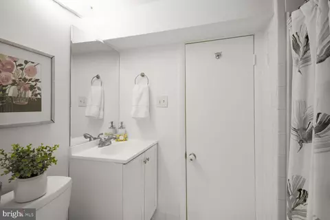 Bath - 10002 Reddick Dr, Silver Spring, MD 20901 photo 2 of 2
