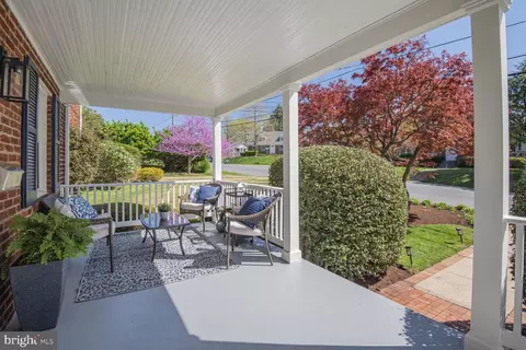 Exterior - 10002 Reddick Dr, Silver Spring, MD 20901 photo 5 of 13