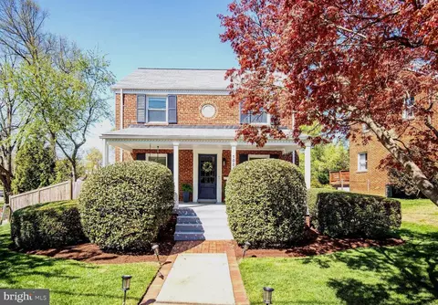10002 Reddick Dr, Silver Spring, MD 20901