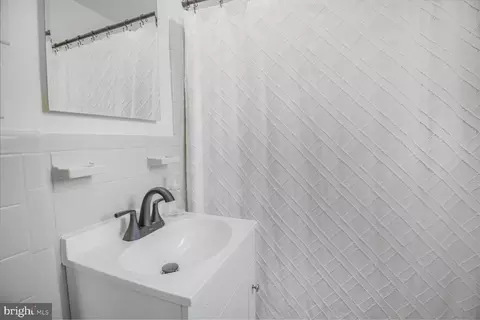 Bath - 10002 Reddick Dr, Silver Spring, MD 20901 photo 1 of 2