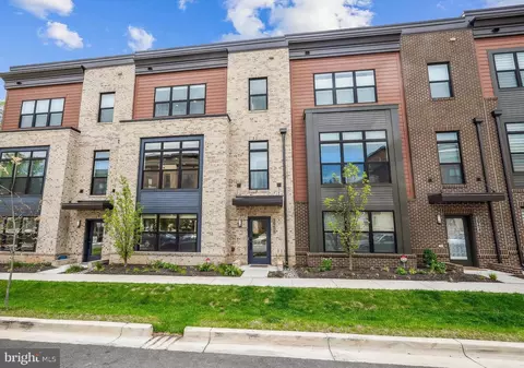 3956 Cranes Bill Ct, Rockville, MD 20852