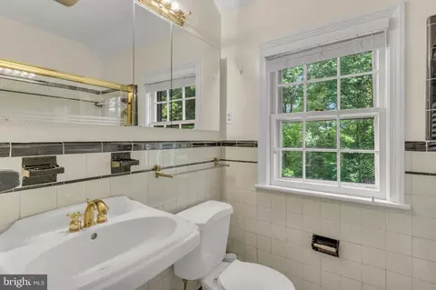 1529 Red Oak Dr, Silver Spring, MD 20910 photo 25