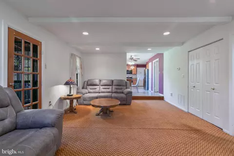 Living - 13208 Rippling Brook Dr, Silver Spring, MD 20906 photo 3 of 5