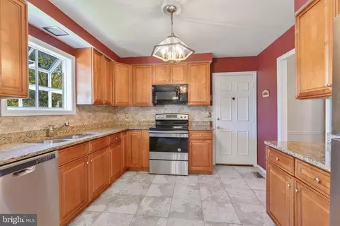 Kitchen - 13208 Rippling Brook Dr, Silver Spring, MD 20906 photo 5 of 5